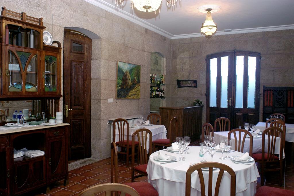 Pazo Almuzara Hotel Boborás Étterem fotó