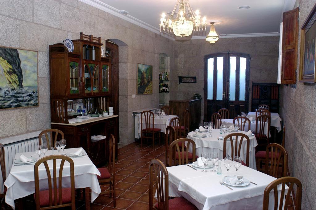 Pazo Almuzara Hotel Boborás Étterem fotó